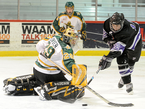 3-1 Huron-Pioneer hockey.jpg