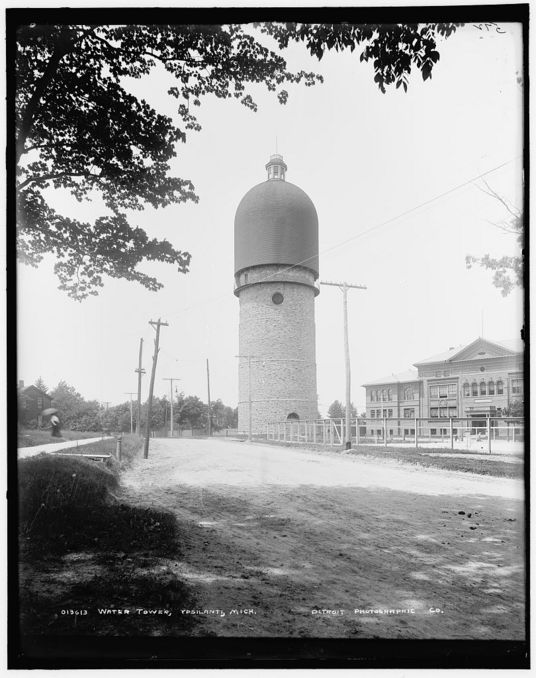 Ypsilanti Water Tower.jpg