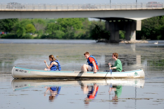 052510-AJC-gallup-park-canoeing-01.jpg