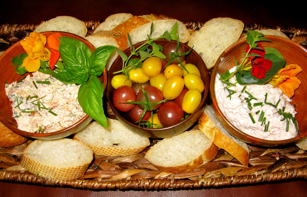 Smoked Fish Appetizer Platter.JPG