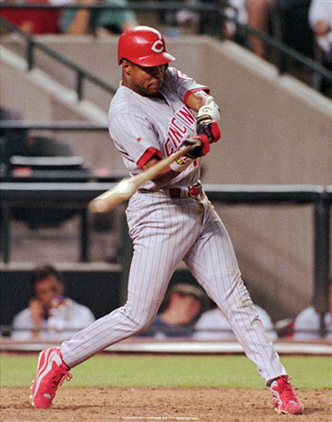 BARRY-LARKIN-SWINGS.jpg