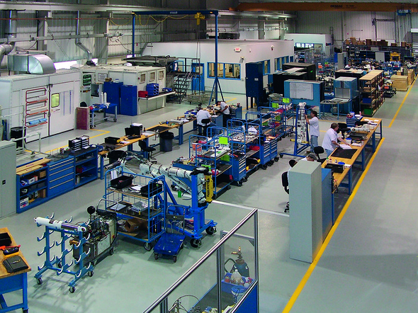 Liebherr-landing-gear-shop.jpg