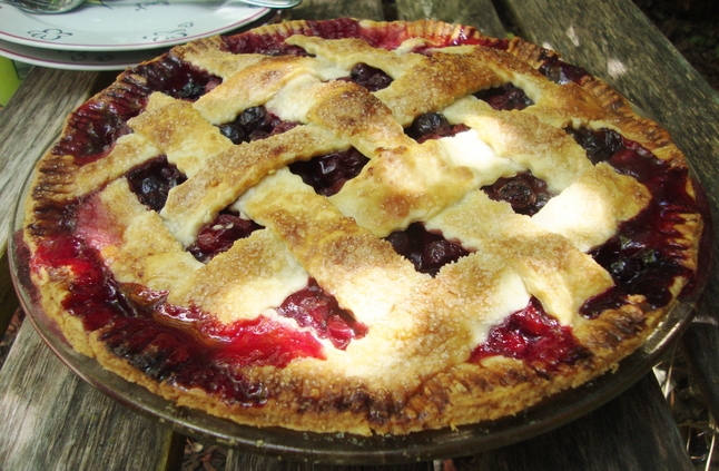 cherryblueberrypie.JPG