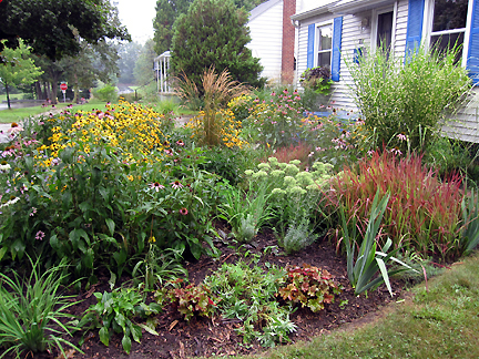 Rain schmain, Ypsilanti gardens shine on tour