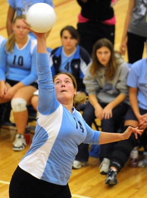 Skyline volleyball wins own invitational over Huron, Pioneer and ...